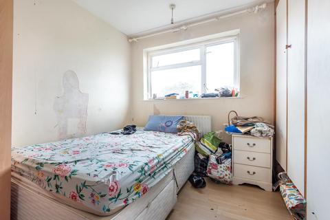 5 Huxbear Street, London, SE4 1EA
