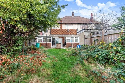 5 Huxbear Street, London, SE4 1EA