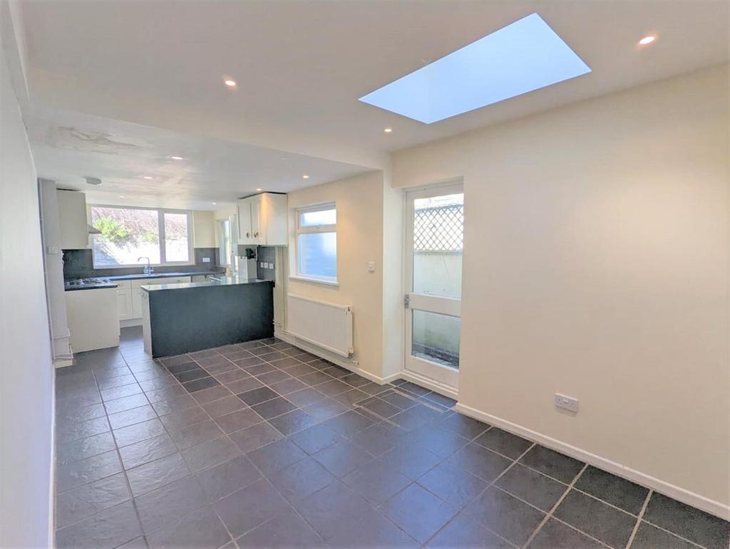 Franchise Street, Weymouth 2 bed terraced house £285,000