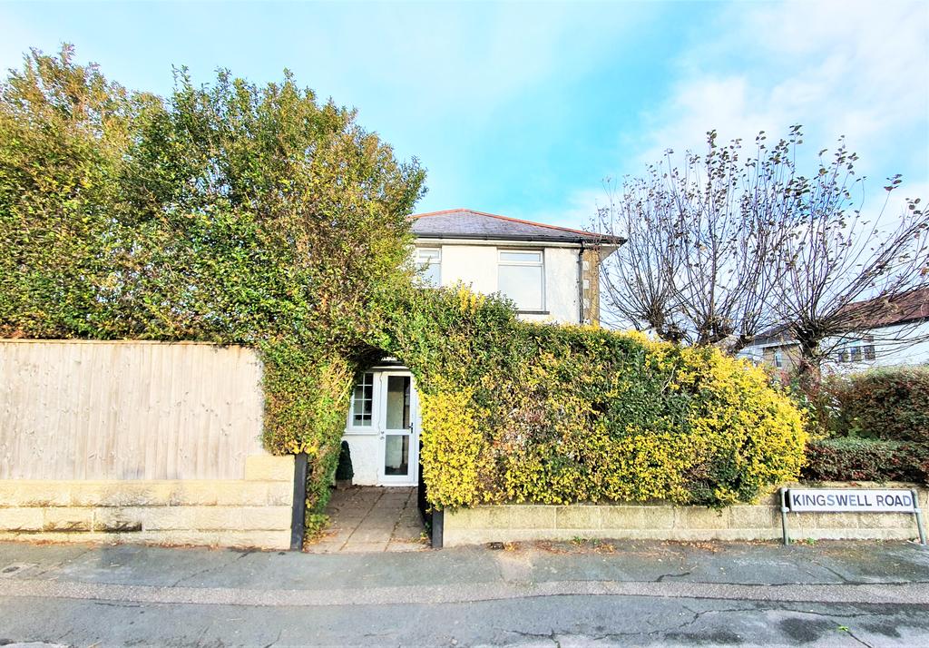 Kingswell Road, Bournemouth BH10 3 bed bungalow £1,300 pcm (£300 pw)