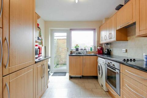 48 De Havilland Close, Hatfield, AL10 0DR