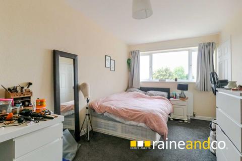 3 bedroom maisonette for sale, Lane End Hatfield