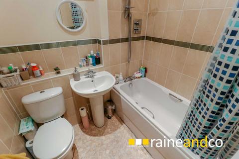 104 Dragon Road, Hatfield, AL10 9NX