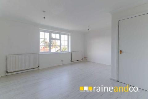 17 Park Close, Hatfield, AL9 5AY