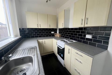 3 bedroom semi-detached house to rent, Glenfield Road, Benton, Newcastle upon Tyne, NE12