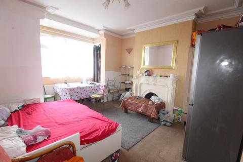 5 bedroom terraced house for sale, Saxton Street, Gillingham, Kent, ME7