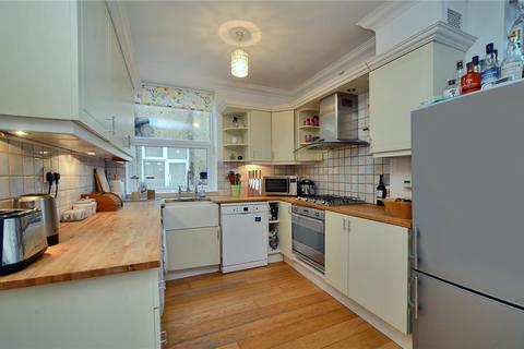 24 Hobart Road, Worcester Park, KT4 8SP