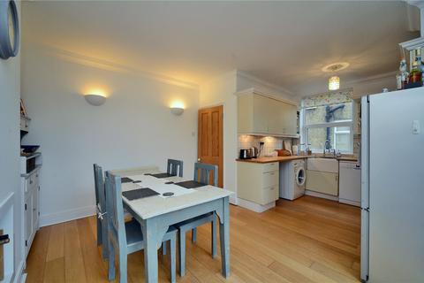 24 Hobart Road, Worcester Park, KT4 8SP