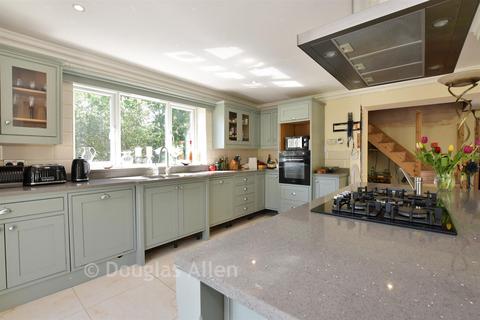 undefined, Mount End, Theydon Mount, Epping, Essex
