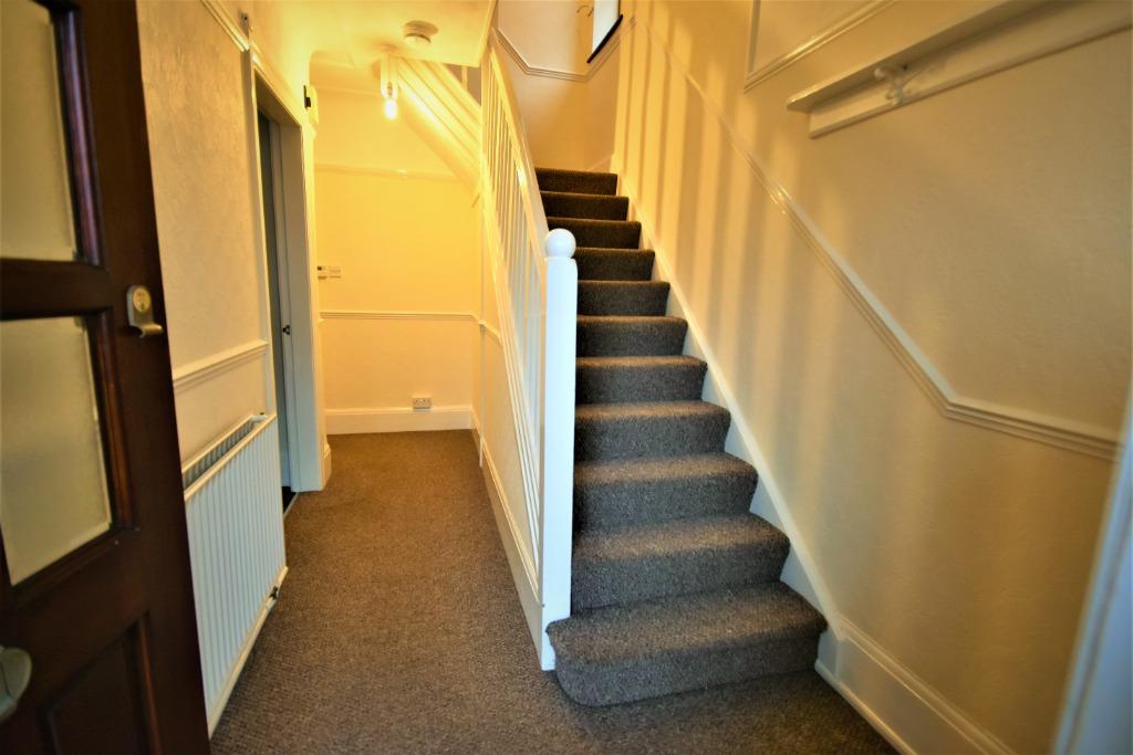 Park Avenue, Wrexham, LL12 4 bed semidetached house £1,200 pcm (£277 pw)