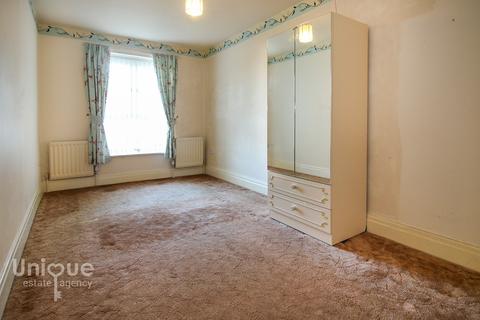 2 bedroom apartment for sale, Elsinore Close,  Fleetwood, FY7