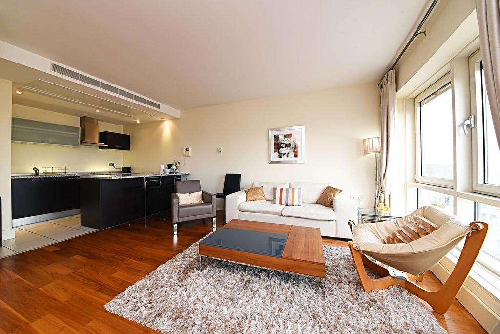 Balmoral Apartment, Praed Street... 2 bed flat £3,012 pcm (£695 pw)