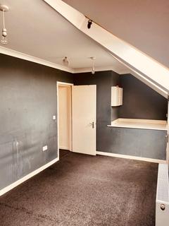 2 bedroom flat to rent, Green Lane,  Dagenham, RM8