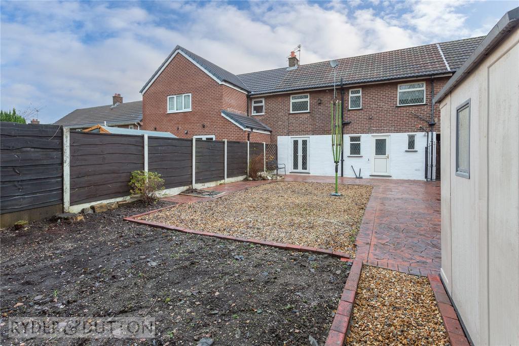Stamford Drive, Stalybridge, SK15 3 bed semidetached house £210,000