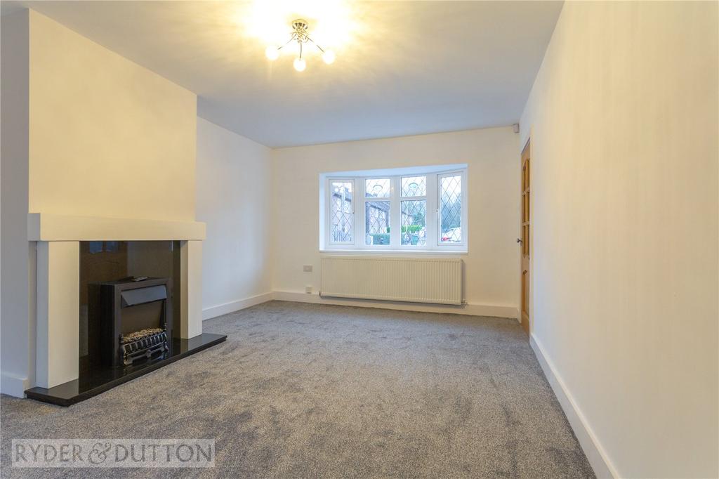 Stamford Drive, Stalybridge, SK15 3 bed semidetached house £210,000