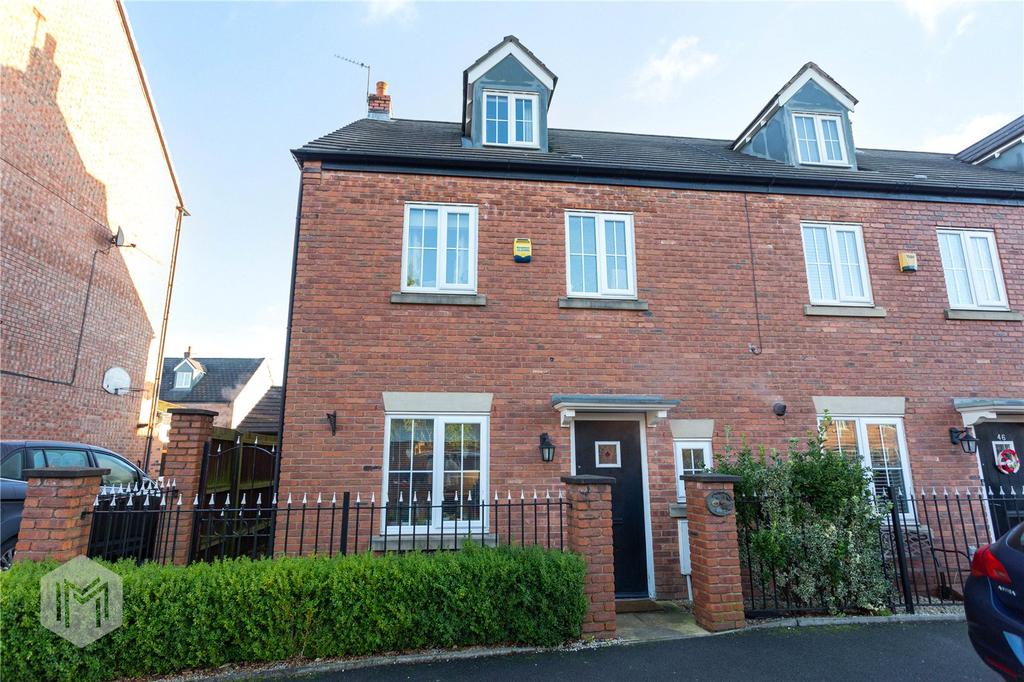 Kilcoby Avenue, Swinton, Manchester, M27 4 bed semidetached house £