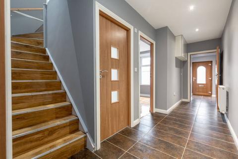 27b Bridge Street, Newbridge, EH28 8SR
