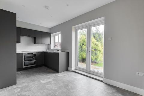 38 Brookside, Collingham, Wetherby, LS22 5AN