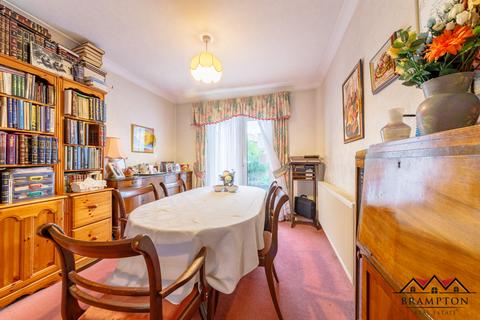 16 Farm Road, Edgware, HA8 9LU