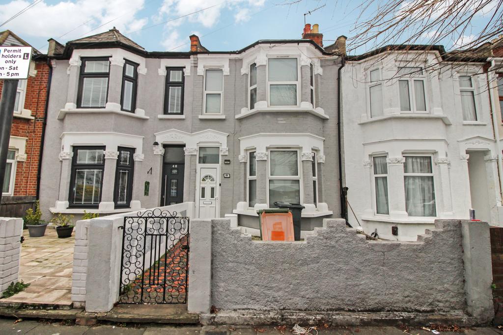 Sheringham Avenue, Manor Park, E12 4 bed terraced house £1,895 pcm (£