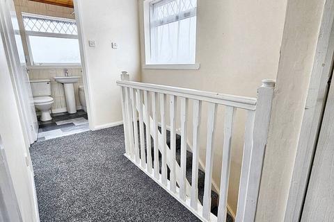 3 bedroom semi-detached house to rent, Elizabeth Quadrant, Motherwell ML1