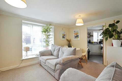 2 bedroom flat to rent, Sir John Newsom Way, Welwyn Garden City, AL7
