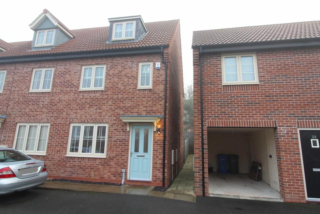 Baker Avenue, GringleyOnTheHill 3 bed townhouse £190,000
