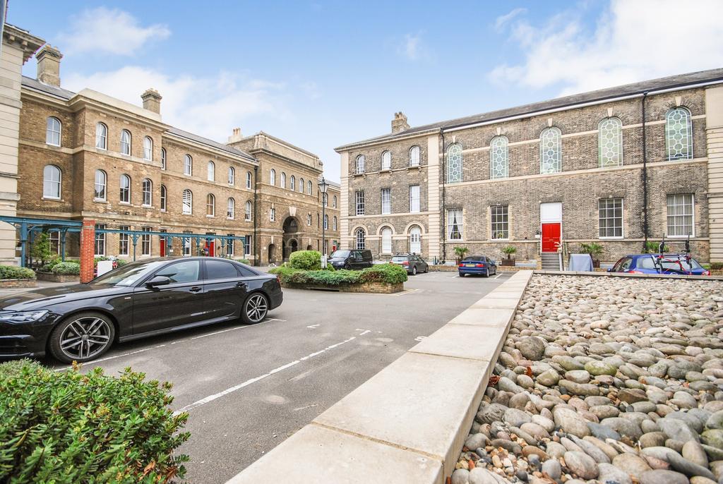 Royal Herbert Pavilions, London 2 bed flat to rent £1,650 pcm (£381 pw)