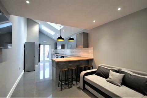 5 bedroom end of terrace house to rent - Marlborough Road, Coventry, CV2 4EN