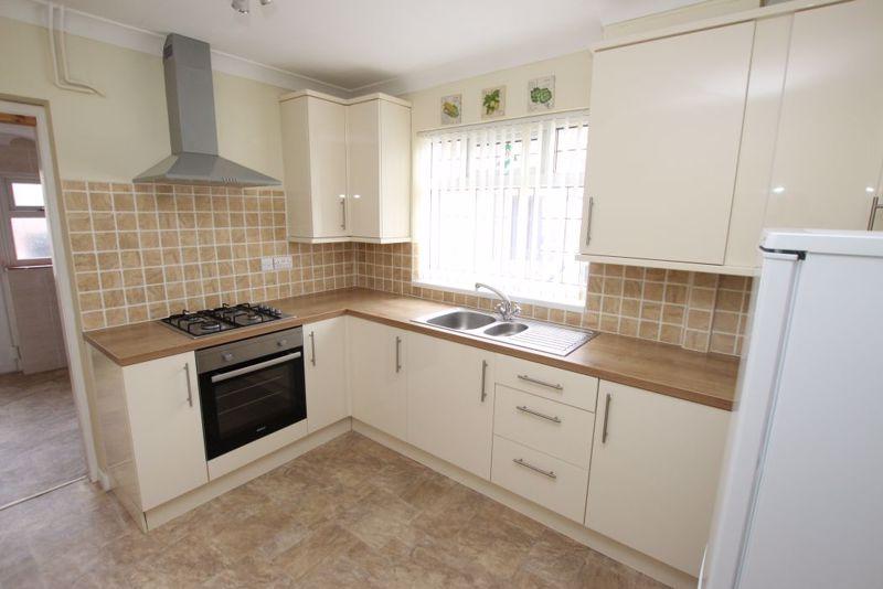 Kitchen photo 1
