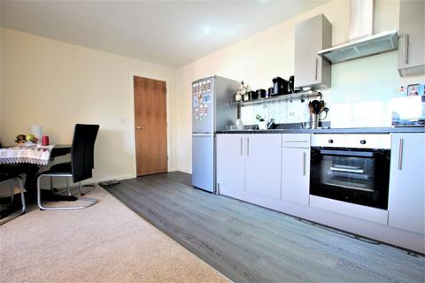 2 bedroom flat for sale, Queen Street, Morley, LS27
