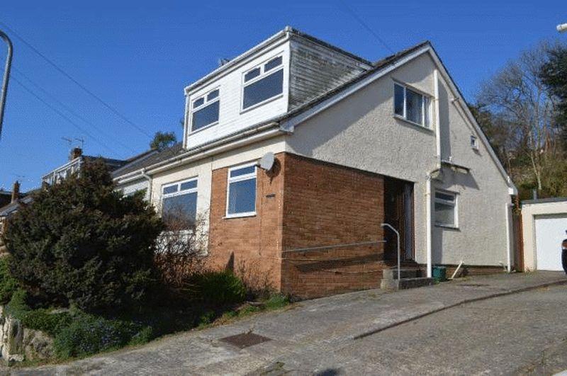 Geraints Way, Cowbridge, The Vale. 4 bed semidetached house £1,300