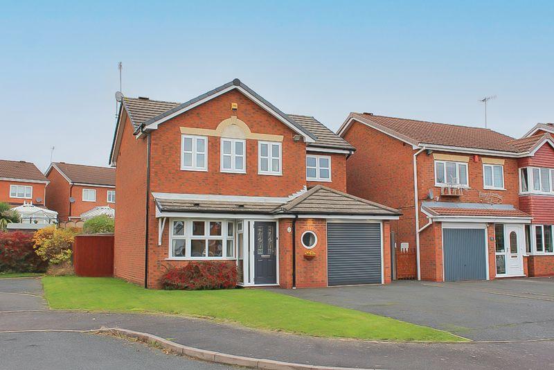 Clearwell Gardens, MILKING BANK, DY1 2GD 4 bed detached house £360,000