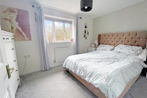 6 Roebuck Close, Royal Wootton Bassett, Swindon, SN4 8NL