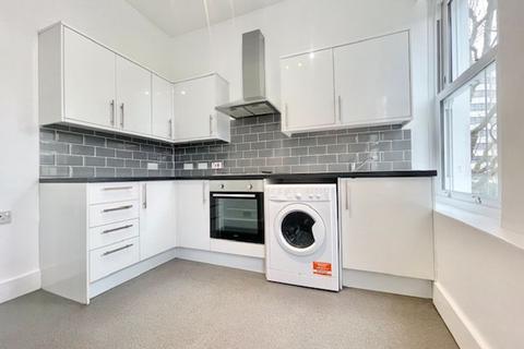 3 bedroom apartment to rent, Alma Grove, SE1