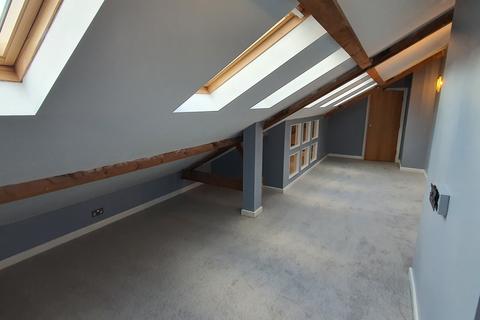 4 bedroom flat to rent, Ruby House, Dyson Street, Bradford, West Yorkshire, BD1