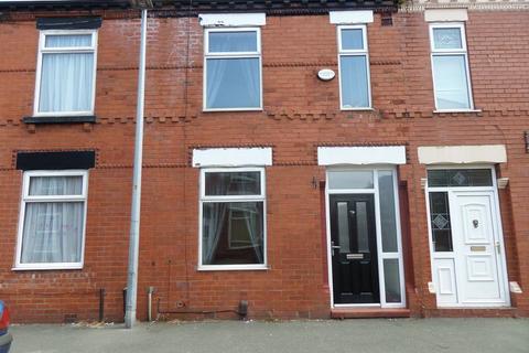 3 bedroom terraced house to rent, Station Road, Manchester