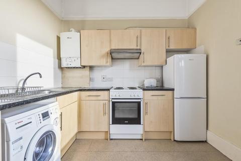Flat 4, 17 Thicket Road, London, SE20 8DB
