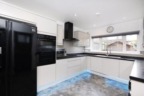 3 bedroom terraced house for sale - Crown Lane, Bromley, Bromley