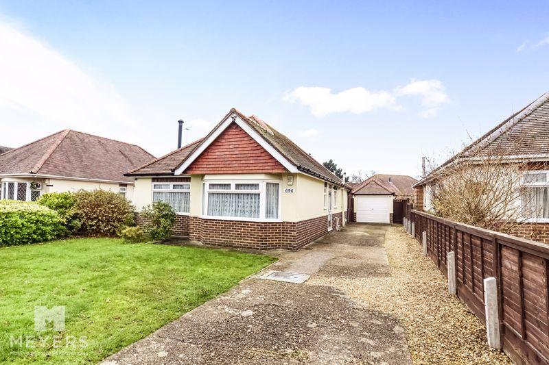 Castle Lane West, Bournemouth, BH8 3 bed detached bungalow £435,000