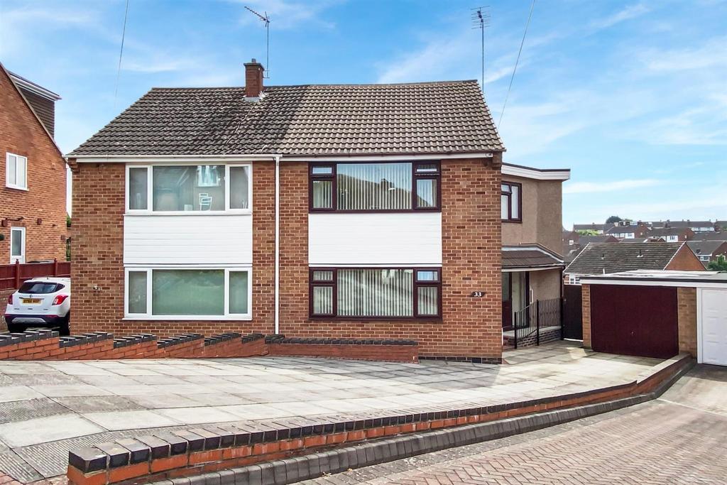 Guilsborough Road, Ernsford Grange... 3 bed semidetached house £300,000