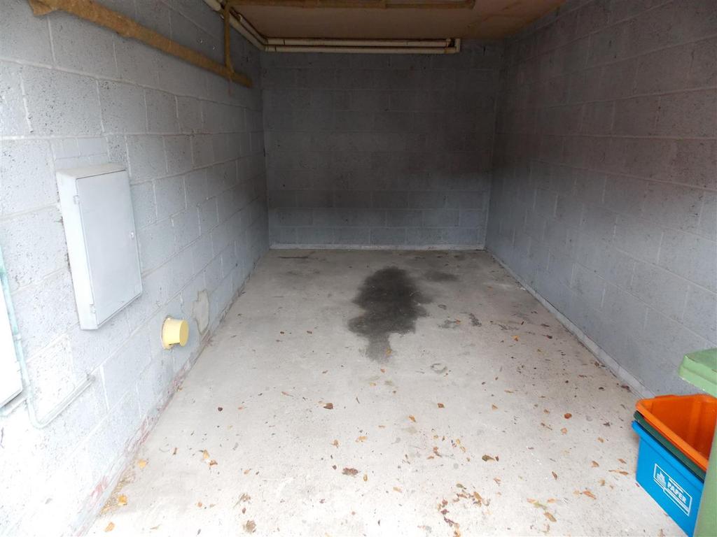 Kings Mews, Cleethorpes 1 bed mews £450 pcm (£104 pw)