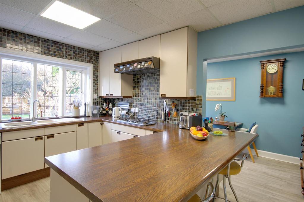 Kitchen leading to the breakfast room