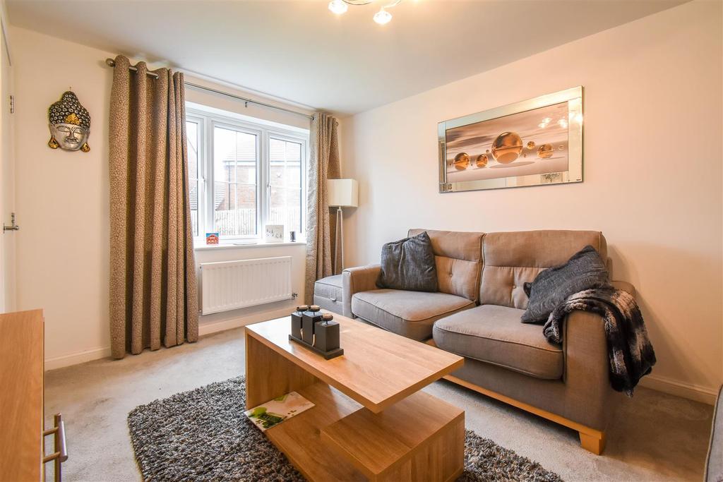 Sandringham Close, Blackburn 3 bed semidetached house £200,000