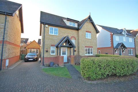 29 Cuckoo Way, Great Notley, Braintree, CM77 7WG
