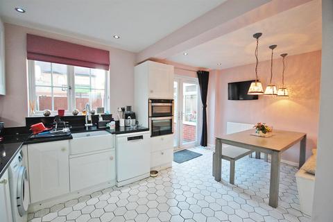 29 Cuckoo Way, Great Notley, Braintree, CM77 7WG