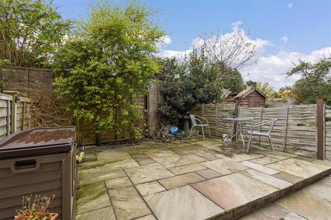 7 Ardingly Drive, Goring By Sea, Worthing, BN12 4TN