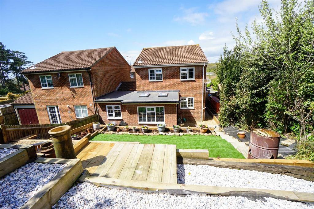 Sandwich Drive, St. Leonardsonsea 4 bed detached house £330,000