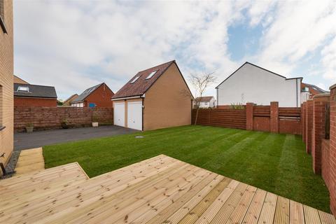 5 bedroom detached house for sale - Elford Avenue, Great Park, Newcastle Upon Tyne