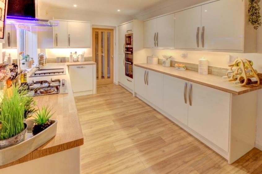 Kitchen diner